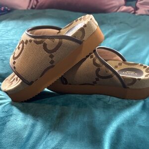 Gucci Monogram Jumbo GG Angelina Platform 38